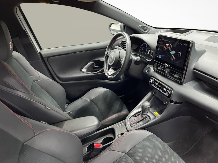 Vehicle image TOYOTA YARIS