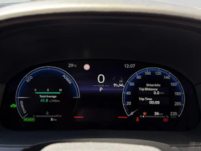 https://vehicle.imgix.net/4058314/c0e44b71-5f0f-4e2c-94da-a157ea917e3d.jpg
