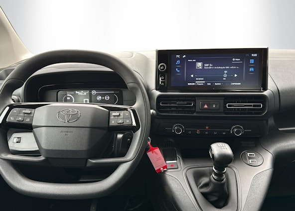 Vehicle image 3 Vehicle image 3