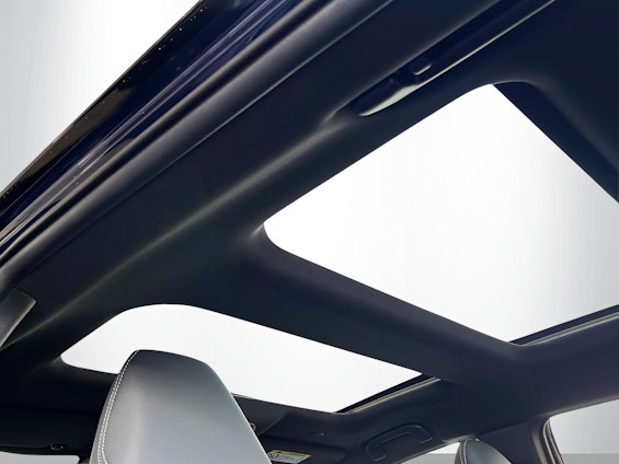 Vehicle image 8 Vehicle image 8