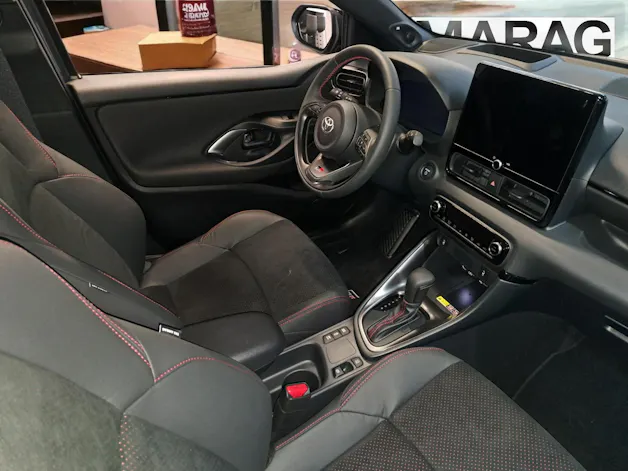 Toyota Yaris 1.5 VVT-i HSD GR Sport