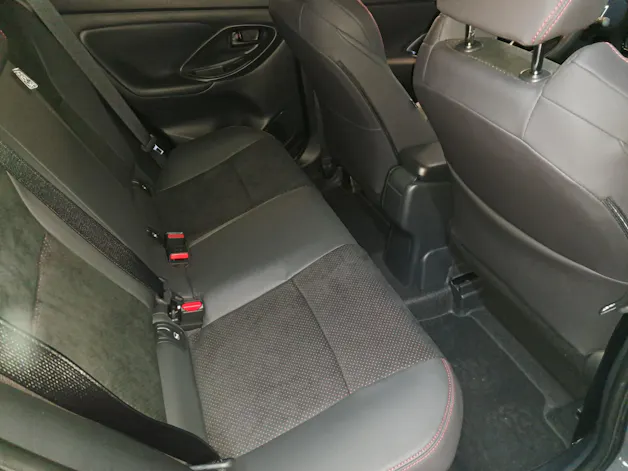 Toyota Yaris 1.5 VVT-i HSD GR Sport