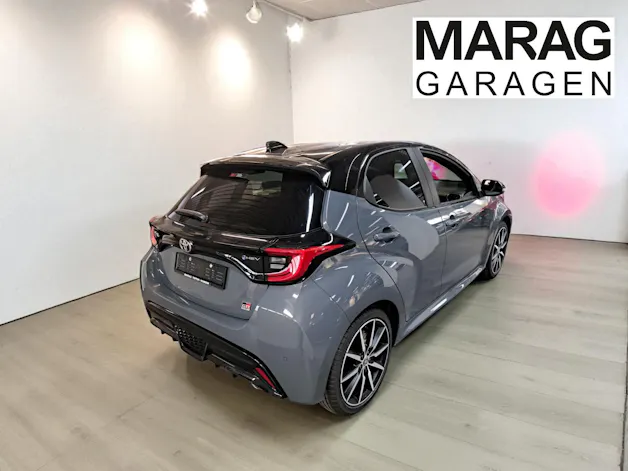 Toyota Yaris 1.5 VVT-i HSD GR Sport
