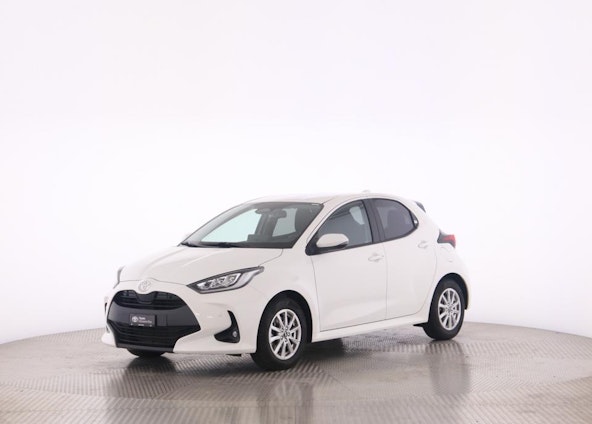 First vehicle image First vehicle image