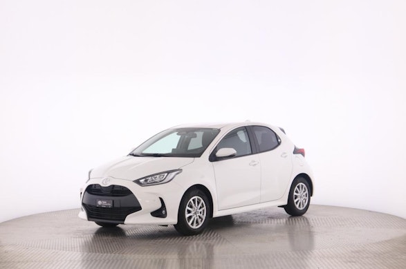 TOYOTA Yaris 1.5 VVT-i HSD Trend 0 TOYOTA Yaris 1.5 VVT-i HSD Trend 0
