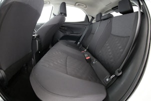 Vehicle image TOYOTA Yaris 1.5 VVT-i HSD Trend