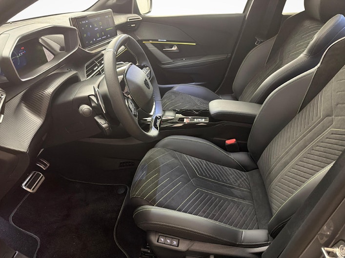 immagine del veicolo PEUGEOT 208