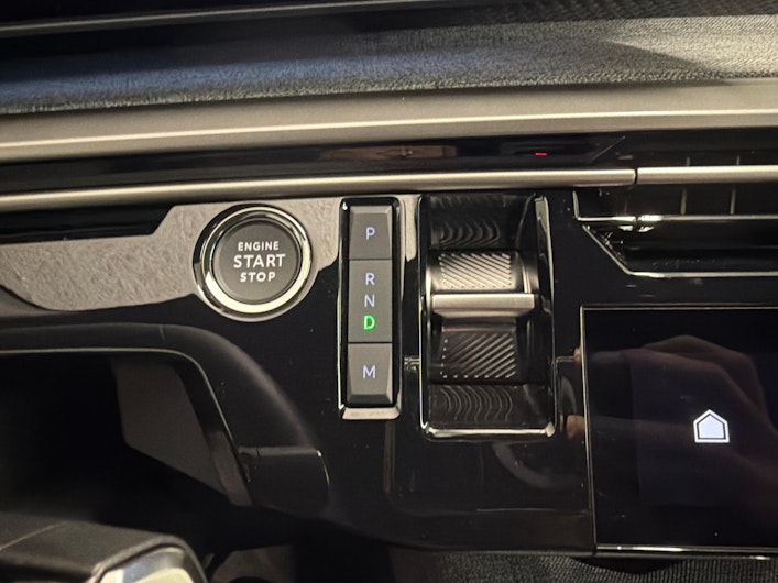 image du véhicule PEUGEOT 3008