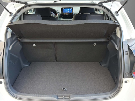 Vehicle image 5 Vehicle image 5