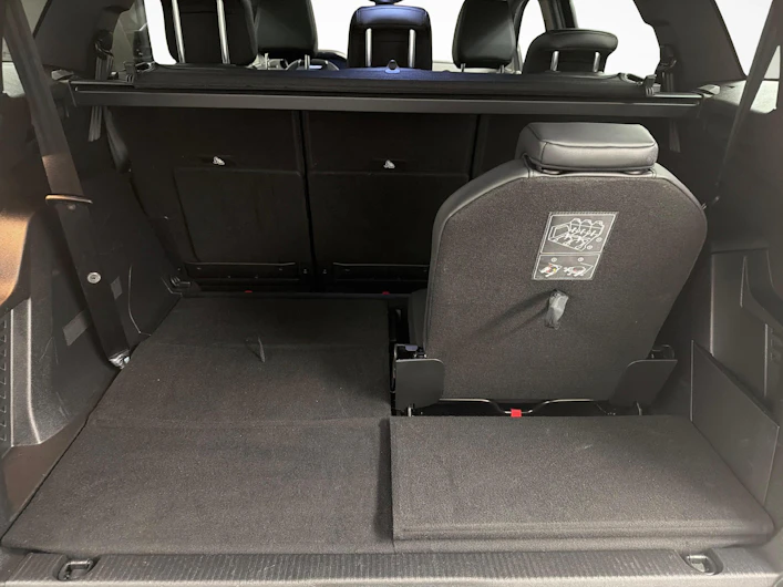 Fahrzeugbild PEUGEOT 5008