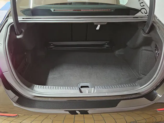 Mercedes-Benz E 200 4Matic Exclusive Limousine