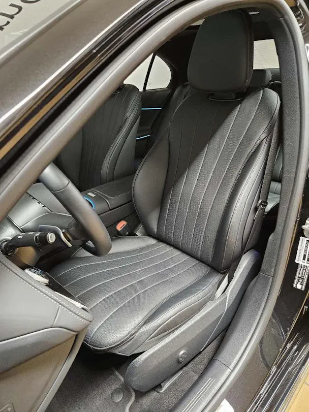 Mercedes-Benz E 200 4Matic Exclusive Limousine