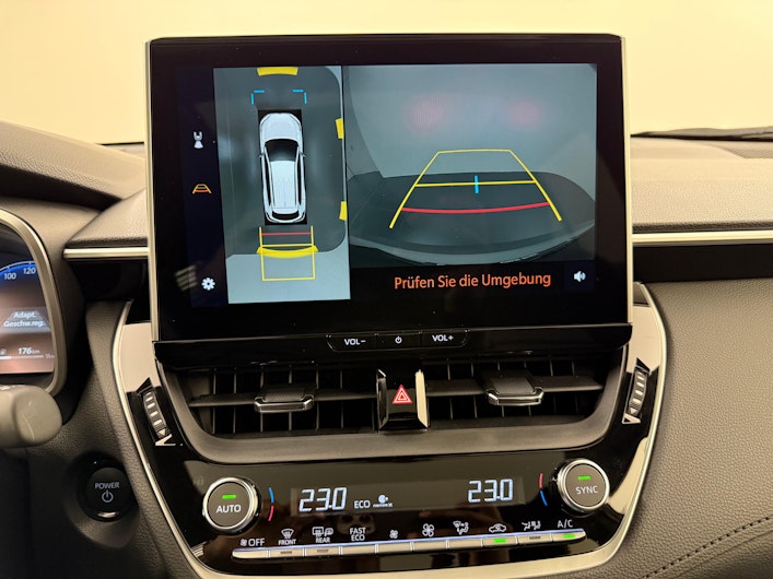 Vehicle image TOYOTA COROLLA CROSS