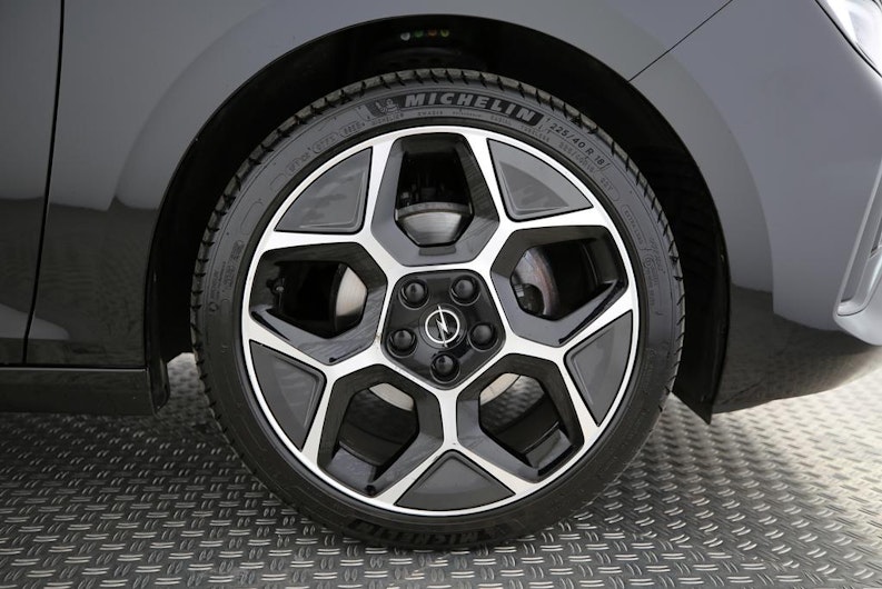 Vehicle image OPEL ASTRA