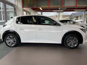 Peugeot 208 e-Allure Pack