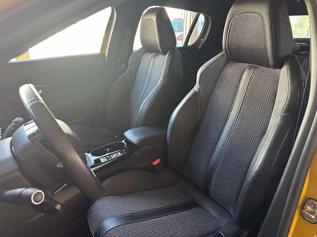 Peugeot 208 1.2 PureTech 100 GT