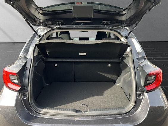 Vehicle image 9 Vehicle image 9