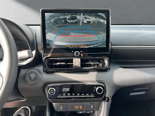Toyota Yaris 1.5 VVT-i HSD Trend