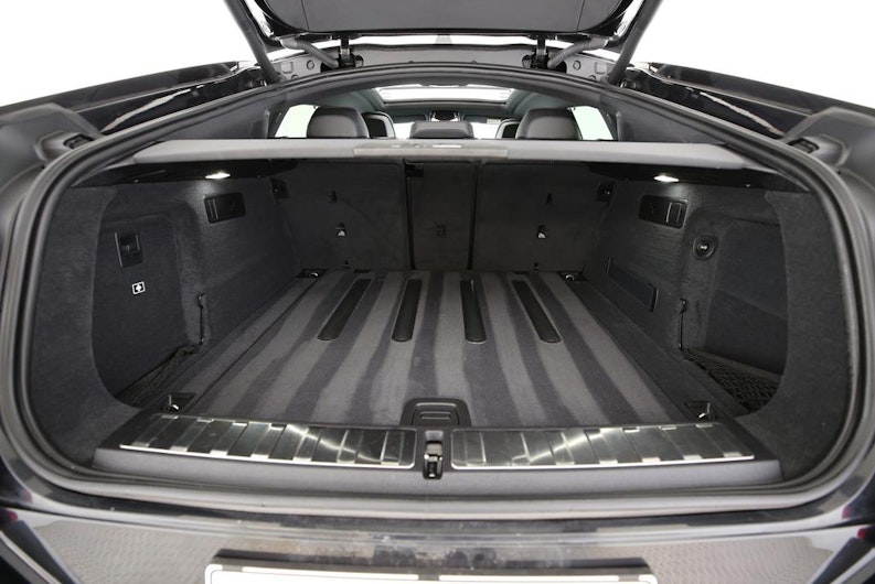 Vehicle image BMW X6