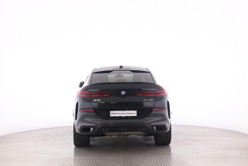 Vehicle image BMW X6