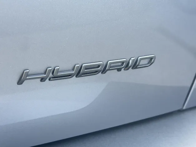Peugeot 2008 1.2 Hybrid 145 Allure Premium