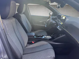Peugeot 2008 1.2 Hybrid 145 Allure Premium