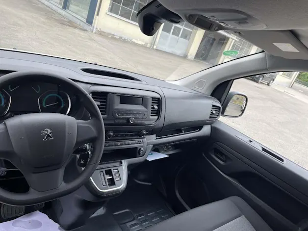 Peugeot e-Expert fourg. Standard 50 kWh