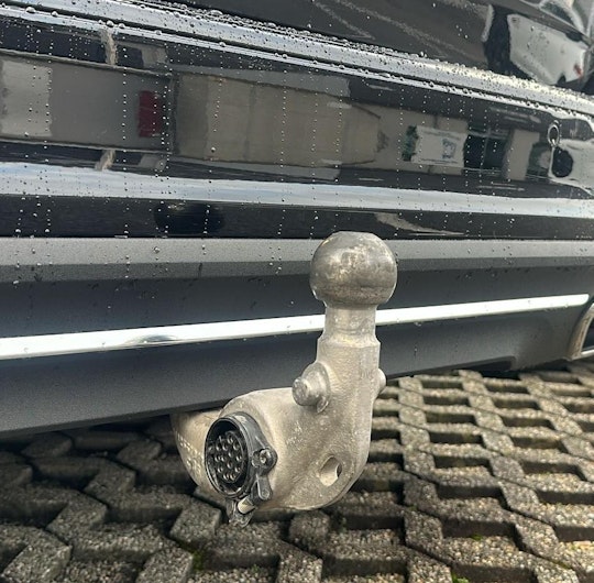 Vehicle image VOLVO V60