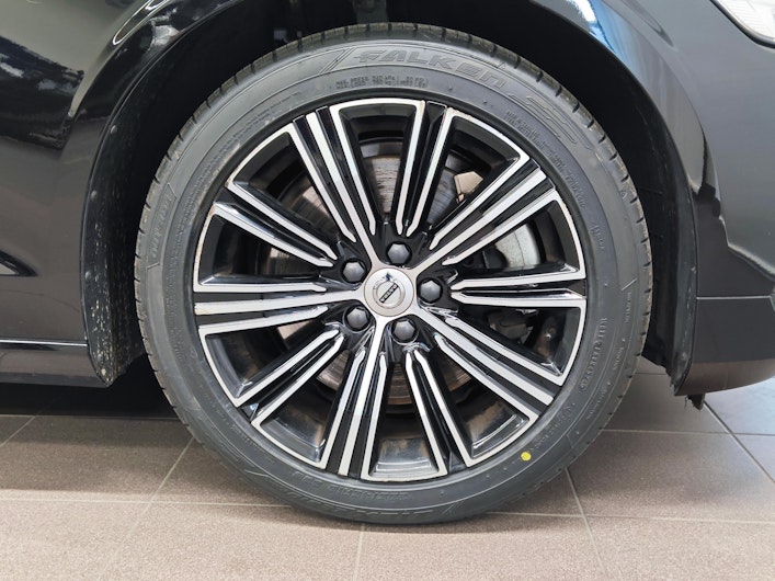 Vehicle image VOLVO V60