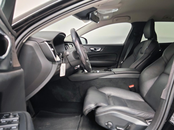 Vehicle image VOLVO V60