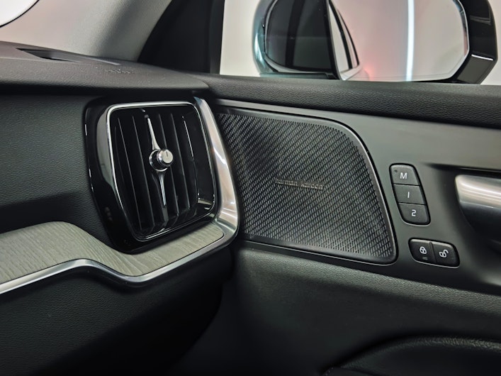 Vehicle image VOLVO V60