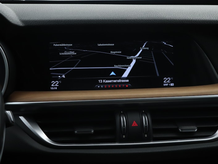 Vehicle image ALFA ROMEO STELVIO