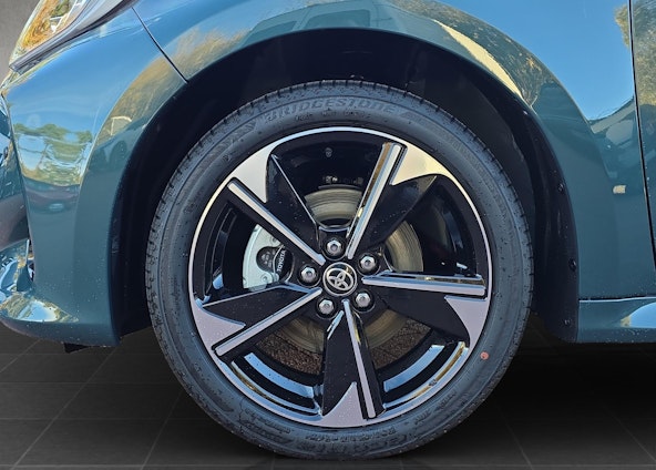 Vehicle image 14 Vehicle image 14