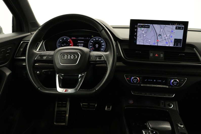 Vehicle image AUDI SQ5