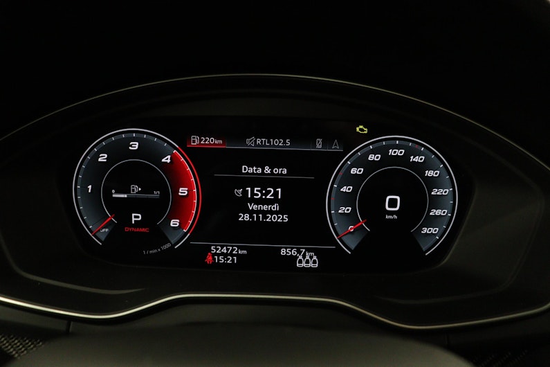 Vehicle image AUDI SQ5