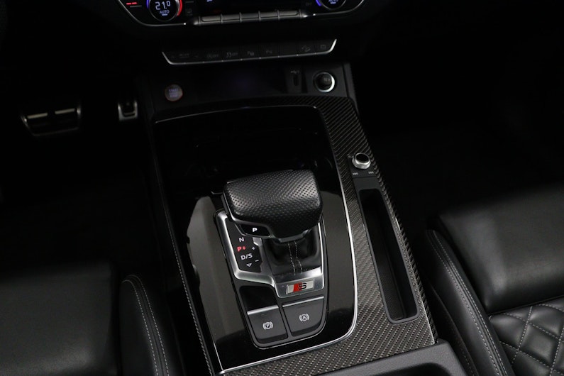 Vehicle image AUDI SQ5