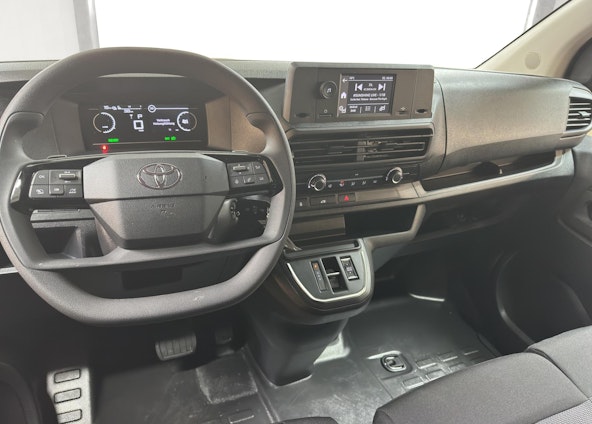 Vehicle image 8 Vehicle image 8