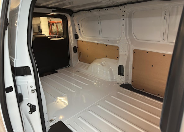 Vehicle image 11 Vehicle image 11