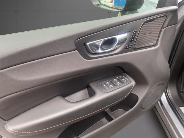 Volvo XC60 2.0 T6 TE R-Design eAWD