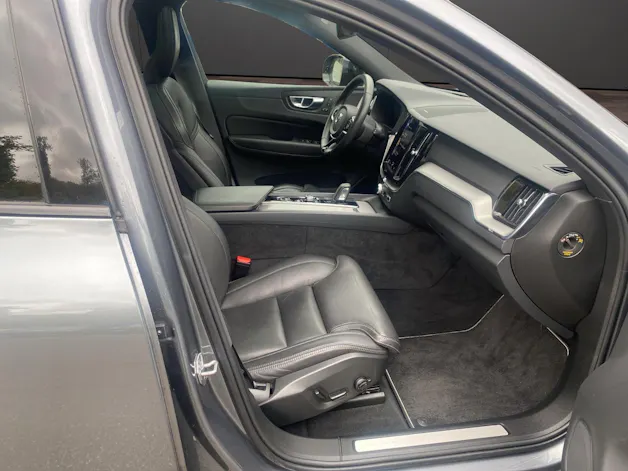 Volvo XC60 2.0 T6 TE R-Design eAWD