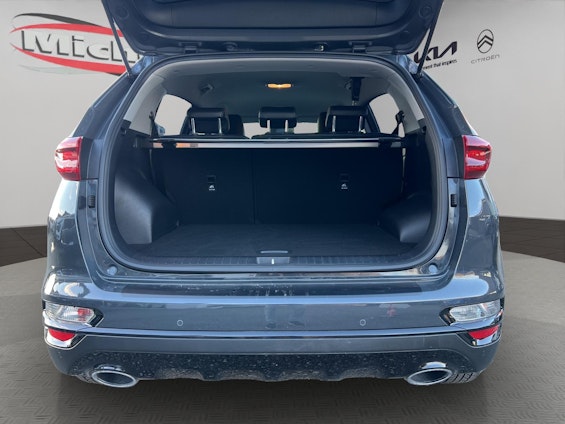 Vehicle image 17 Vehicle image 17