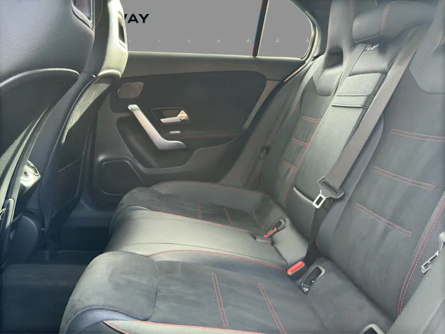 Mercedes-Benz A 180 AMG Line 7G-DCT