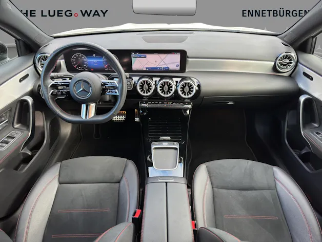 Mercedes-Benz A 180 AMG Line 7G-DCT