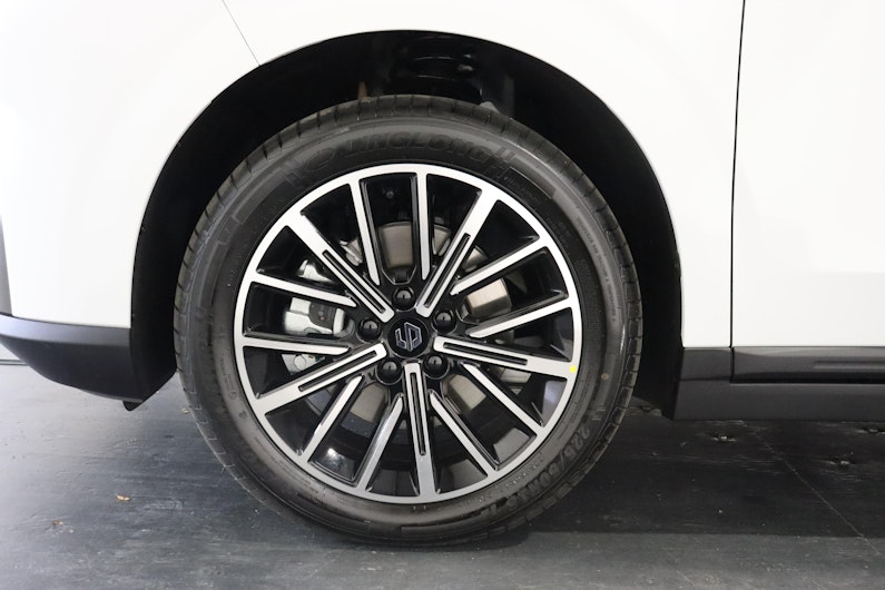 Vehicle image LEAPMOTOR B10