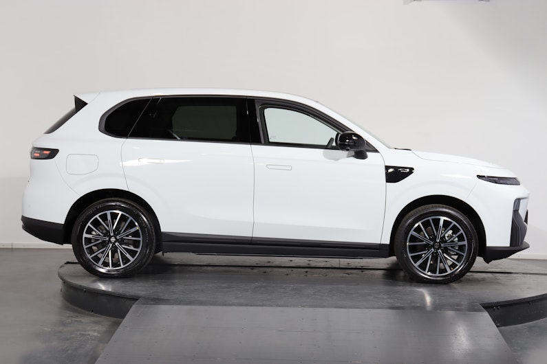 Vehicle image LEAPMOTOR B10