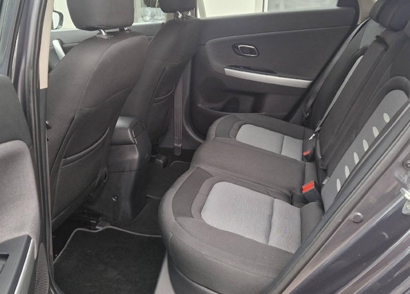 Vehicle image 10 Vehicle image 10