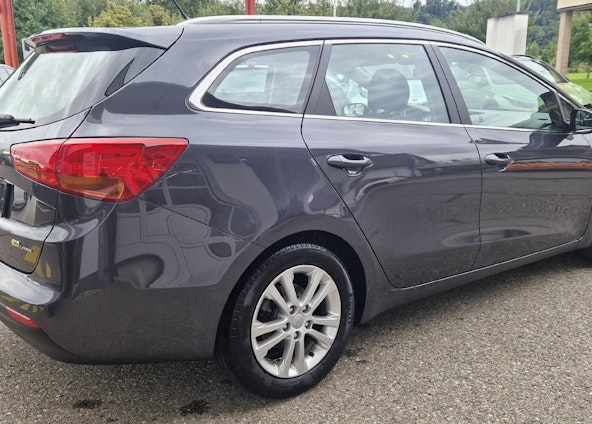 Vehicle image 13 Vehicle image 13