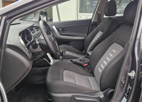 Vehicle image 3 Vehicle image 3