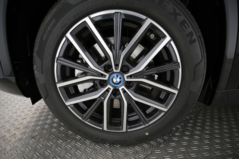 Vehicle image BMW X1