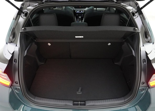 Vehicle image 17 Vehicle image 17